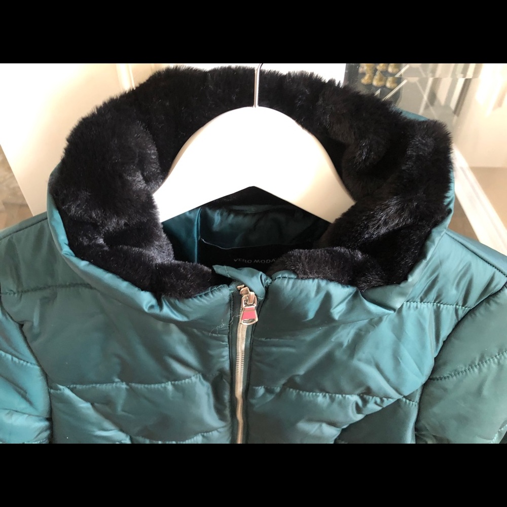 Vero Moda Light Puffer - Picture 3 of 7
